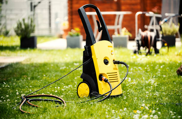 Best Driveway Pressure Washing  in Apple Valley, CA